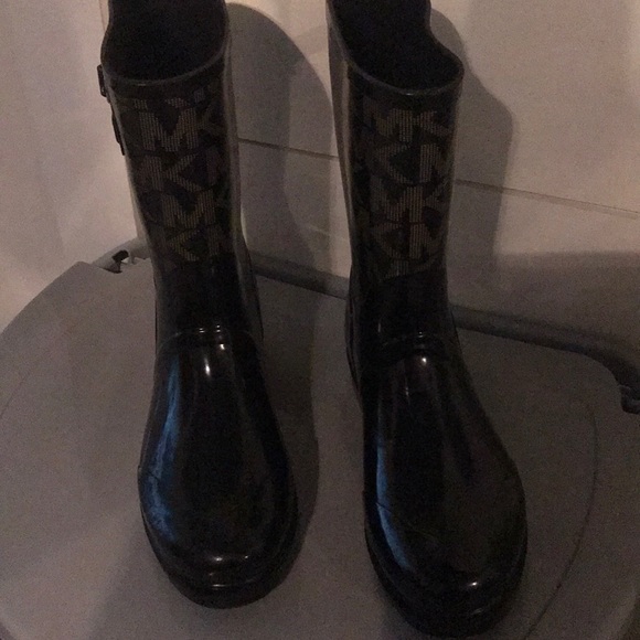 Rain Boots - Picture 2 of 3
